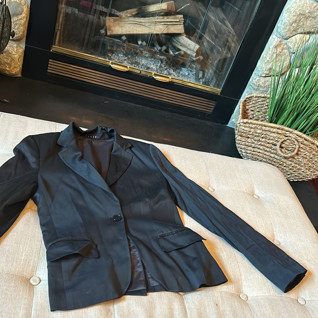 Theory Women’s Black Blazer Tailored Fit Size 6